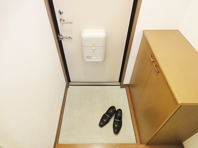 サンクレール逆瀬川の玄関|きれいな玄関です