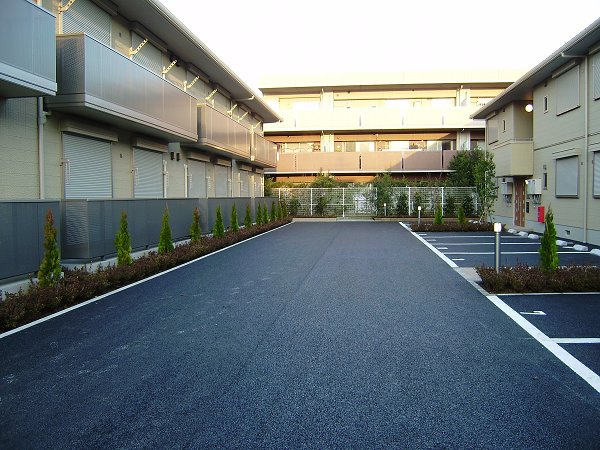 グランシャリオⅠの駐車場|敷地内駐車場