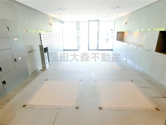 ルーブル西蒲田参番館のエントランス