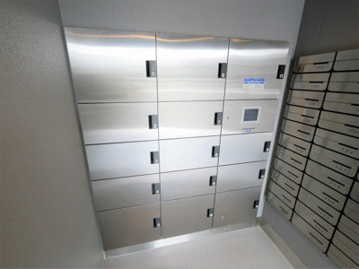 【その他共用部分】 | アドバンス大阪バレンシア | 宅配ボックスです