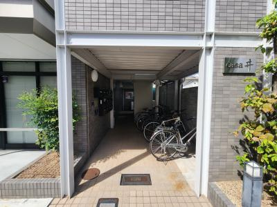 CASA井のエントランス