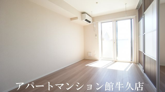 アビタシオンプリュネⅡの居間・リビング