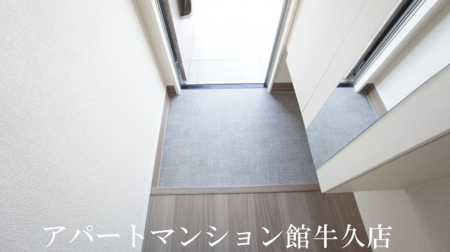 アビタシオンプリュネⅡの玄関