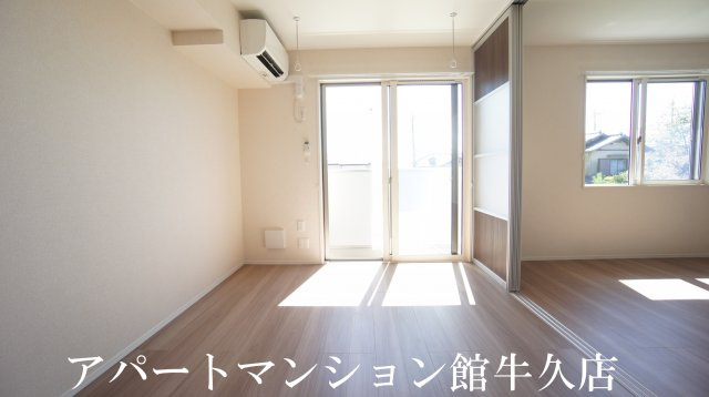 アビタシオンプリュネⅡの居間・リビング