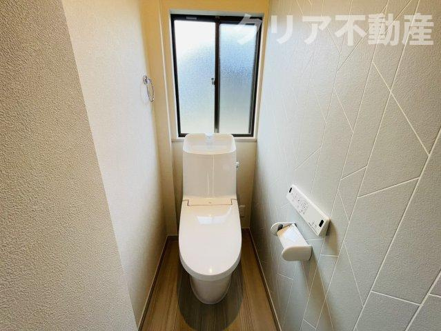 【トイレ】 | 前橋市総社町総社　中古住宅 | 1Fトイレ