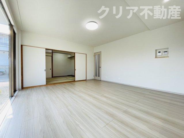 【居間・リビング】 | 前橋市総社町総社　中古住宅