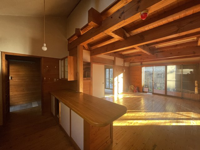 中古戸建　福島市本内のダイニング|日当たり良好なダイニング＆リビング