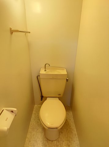 カーサＯＺＯＮＯBの洋室