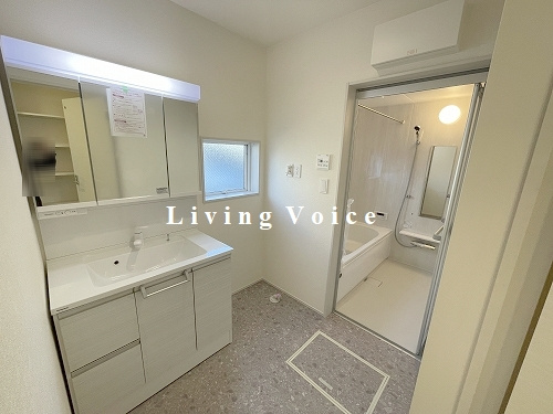 【玄関】 | 【仲介手数料０円】平塚市南金目　新築一戸建て　全2棟 | 平塚市南金目　新築一戸建て　全2棟