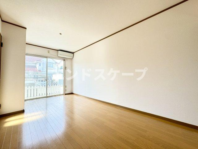 ウエストゲートホームⅢの居間・リビング|高崎、前橋、伊勢崎エリアのお部屋探しはエンドスケープまで！お客様の理想お聞かせ下さい♪