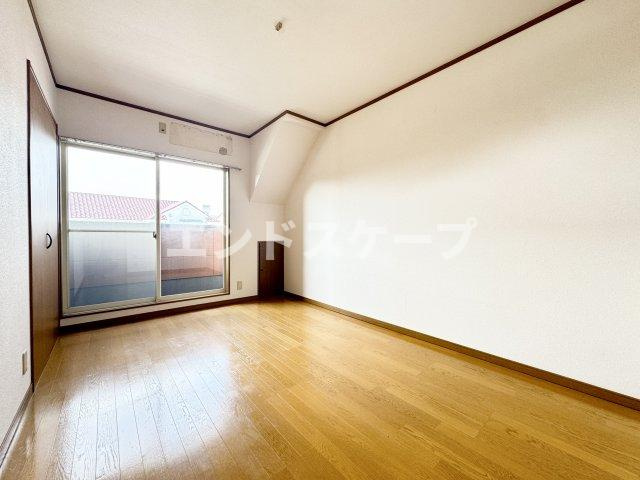 ウエストゲートホームⅢの居間・リビング|高崎、前橋、伊勢崎エリアのお部屋探しはエンドスケープまで！お客様の理想お聞かせ下さい♪