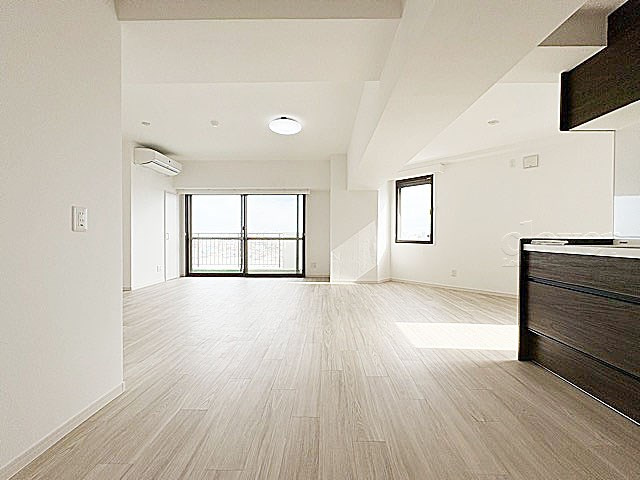 【居間・リビング】 | エクセルシオール世田谷桜丘 | リビングダイニングキッチン