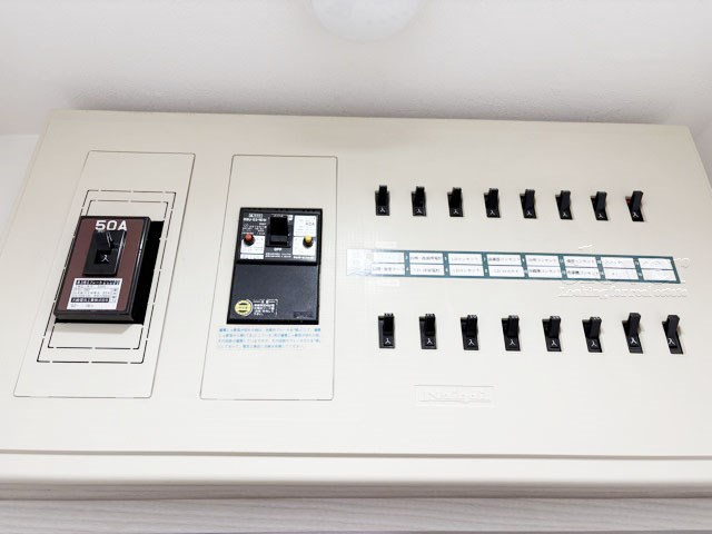 【発電・温水設備】 | エクセルシオール世田谷桜丘 | 分電盤