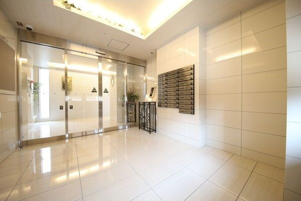 アレーヌコート新瑞橋のロビー