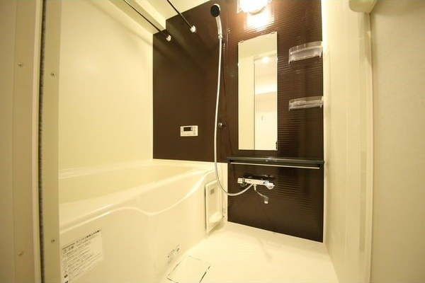 アレーヌコート新瑞橋の浴室