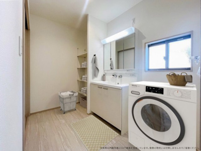 【脱衣所】 | 【洗面脱衣所　CG家具設置イメージ】
※画像に含まれる家具家電はCGで作成したイメージです。実際の物件には付帯しません。