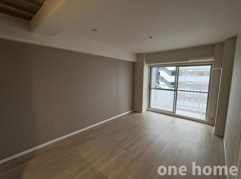 カネボウ新大阪第2グリーンマンションの居間・リビング|◆LDK 別角度です！
◆ベーシックな内装につき、お持ちの家具やカーテンが映えます！
◆【即日内覧会開催中】土日はもちろん！平日の仕事終わりの内覧も可能です！