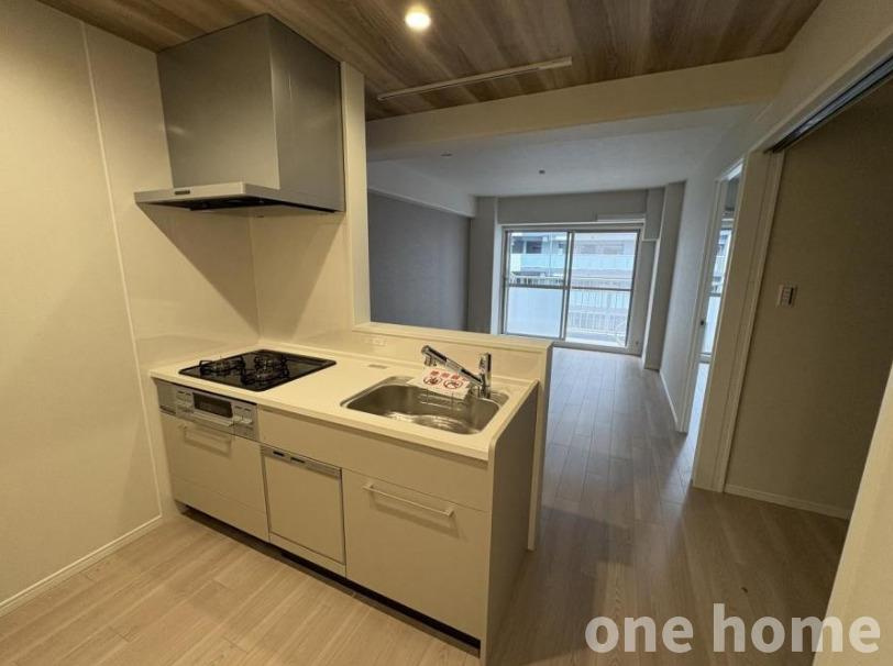 カネボウ新大阪第2グリーンマンションのキッチン|◆人気の対面式キッチンにつき、お料理をしながらお子様の様子を見ることもできます！
◆【即日内覧会開催中】ご自宅や最寄り駅などで送迎が可能です。ご希望をお申し付けください。