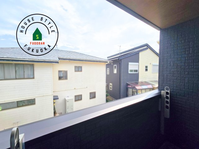 糸島市篠原西1丁目第2-2棟（2号棟）　の展望|窓から緑が見える物件も魅力的です。