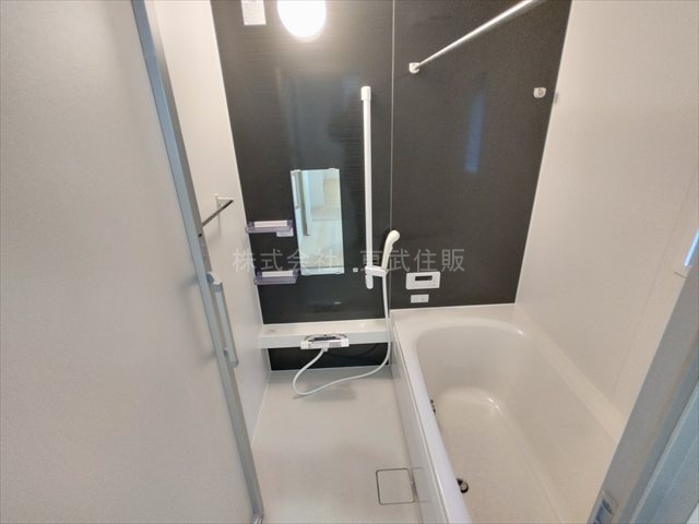 【トイレ】 | 狭山市柏原第１３　全３棟　２号棟 | ゆったりとした空間のトイレです