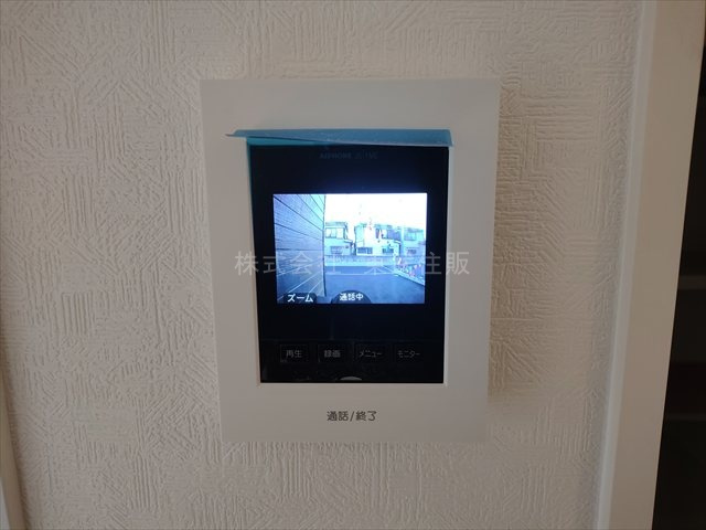 【玄関】 | 狭山市柏原第１３　全３棟　２号棟 | 収納もある玄関です