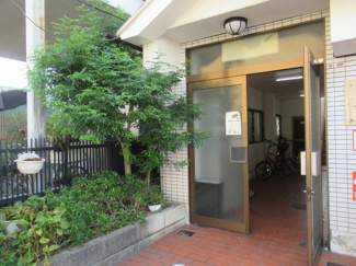 【エントランス】 | 毎日通るエントランスはこのようになっています