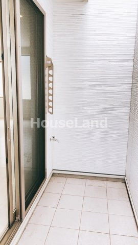 ヴィラージュ野崎のバルコニー