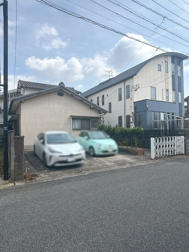 知多市清水が丘一丁目土地の外観|周辺には、スーパーやドラッグストア、公園などがあり便利です。
