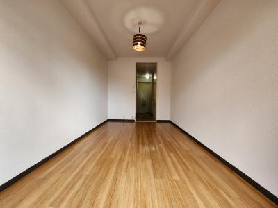 コーポ土山の洋室