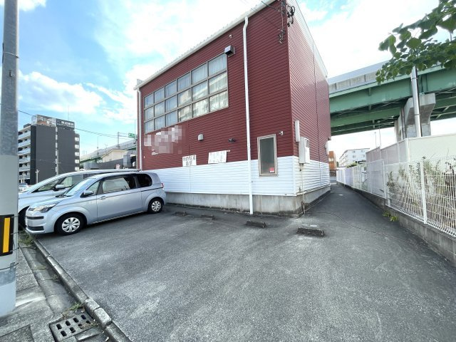 七番町４丁目　貸店舗の駐車場