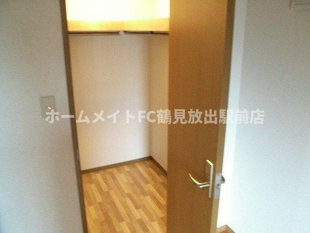 スカイタワー鶴見緑地の収納|ウォークインＣＬ