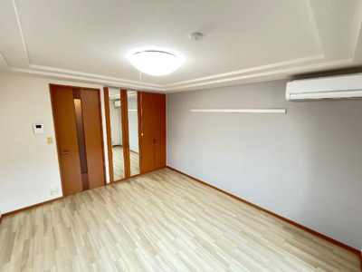 【内装】 | プレッソリーバＹ | 洋室