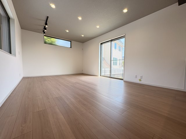 神戸市西区玉津町高津橋新築戸建の居間・リビング