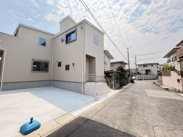 神戸市西区玉津町高津橋新築戸建の前面道路含む現地写真
