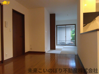 【和室】 | 幸手市栄中古戸建て | 家事の合間にちょっとひと休み♪足をのばして寛げる和室♪客間やキッズスペースにも最適です♪