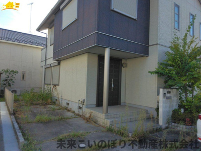 【駐車場】 | 幸手市栄中古戸建て | 駐車スペースはゆとりのある2台分確保されています。
