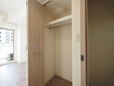 【収納】 | プレサンス松屋町ヴィゴラス | たっぷりとした収納スペースです