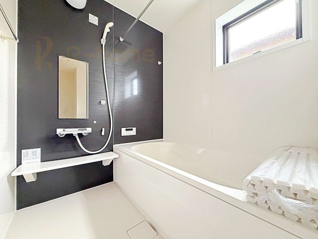 小美玉市先後第2　新築戸建て　1号棟の浴室|足を伸ばしてもゆったりできるバスルーム♪機能性も取り入れて使い易さも保証します♪