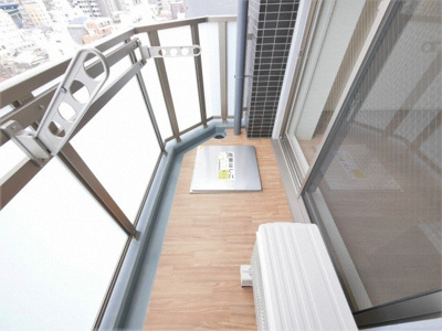 【バルコニー】 | プレサンス長堀通グレイタス | 暖かな日差しのふりそそぐバルコニー