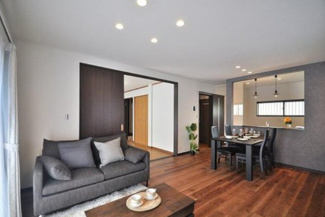 【居間・リビング】 | さいたま市北区本郷町　中古戸建