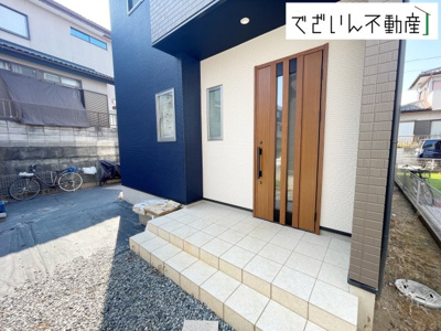 【玄関】 | 深谷市上柴町東七丁目　中古住宅   | 現地(2025年8月撮影)