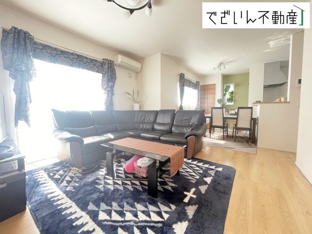 【居間・リビング】 | 深谷市上柴町東七丁目　中古住宅   | 現地(2025年8月撮影)