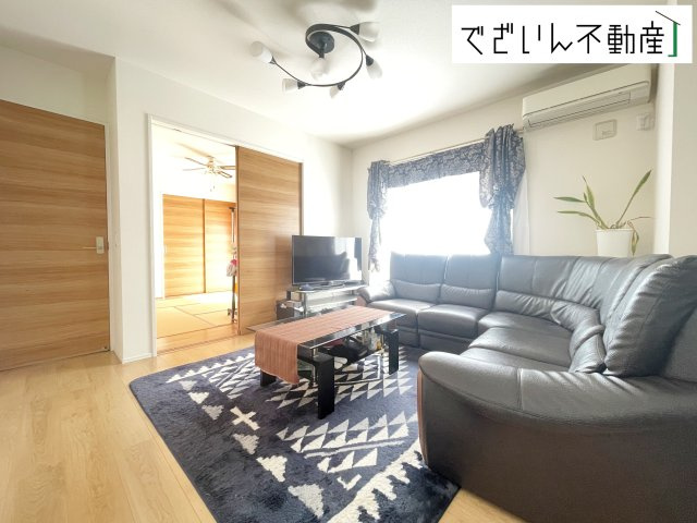 【居間・リビング】 | 深谷市上柴町東七丁目　中古住宅   | 現地(2025年8月撮影)