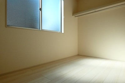 【洋室】 | リーブルファイン羽村羽中 | 3.5帖の洋室になります。