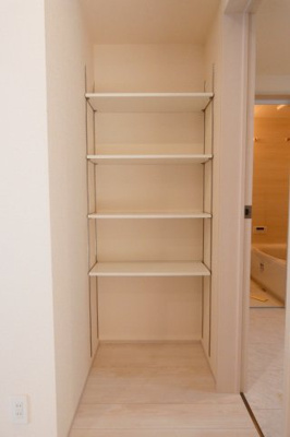 【収納】 | リーブルファイン羽村羽中 | リビングにはちょっとした収納棚も付いております。