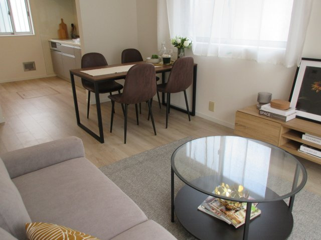 青梅市畑中3丁目　中古戸建の居間・リビング|LDK14.5帖