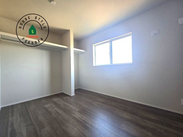 福津市宮司4丁目第4-4棟（3号棟）　の内観：施工例|穏やかな光が差し込む室内には、穏やかな時間が流れます。