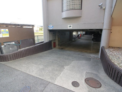 【駐車場】 | ハピネス栄町