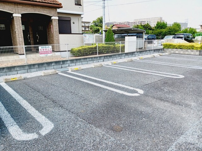 【駐車場】 | ラ・ティエラ | 駐車場