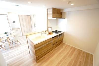 【キッチン】 | 【上質リノベ】ナタリーマリナタウンウエストデッキＡ棟 | 室内（2025年10月24日11：00頃）撮影